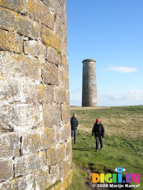 JT00059 Herma and Machteld at Brownstown Head towers